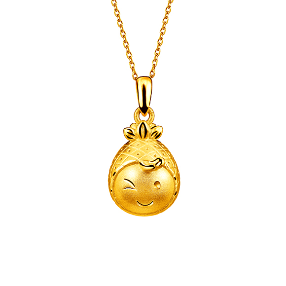 Hugging Family Three-dimensional Gold Pendant –Ka-ka in Pineapple look