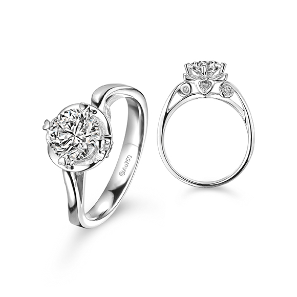 愛很美系列18K白色黃金鑽石戒指