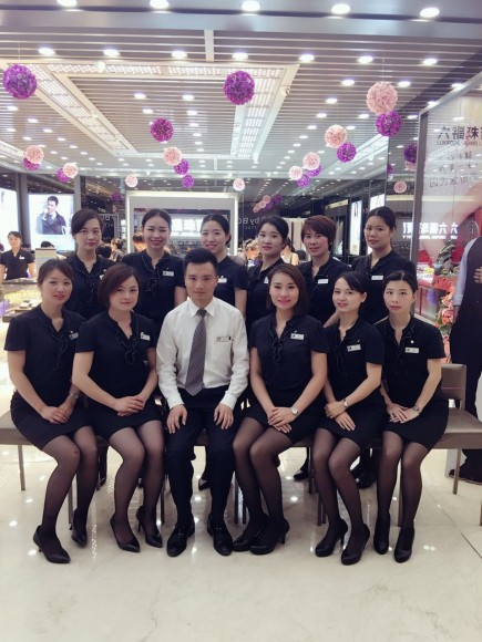 圖片3:靚麗專業的導購人員