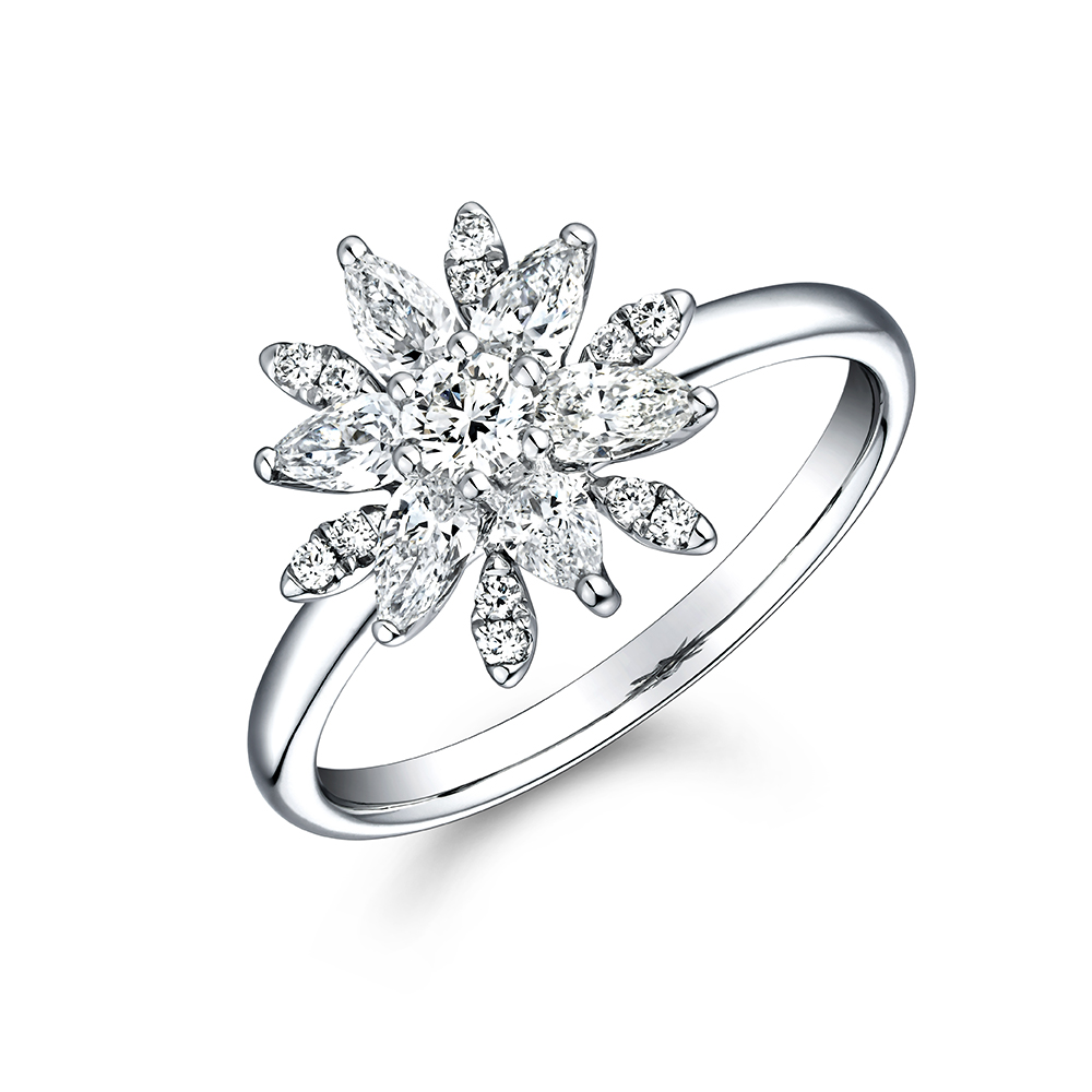 天天爱上新"耀眼花姿"18K金钻石戒指