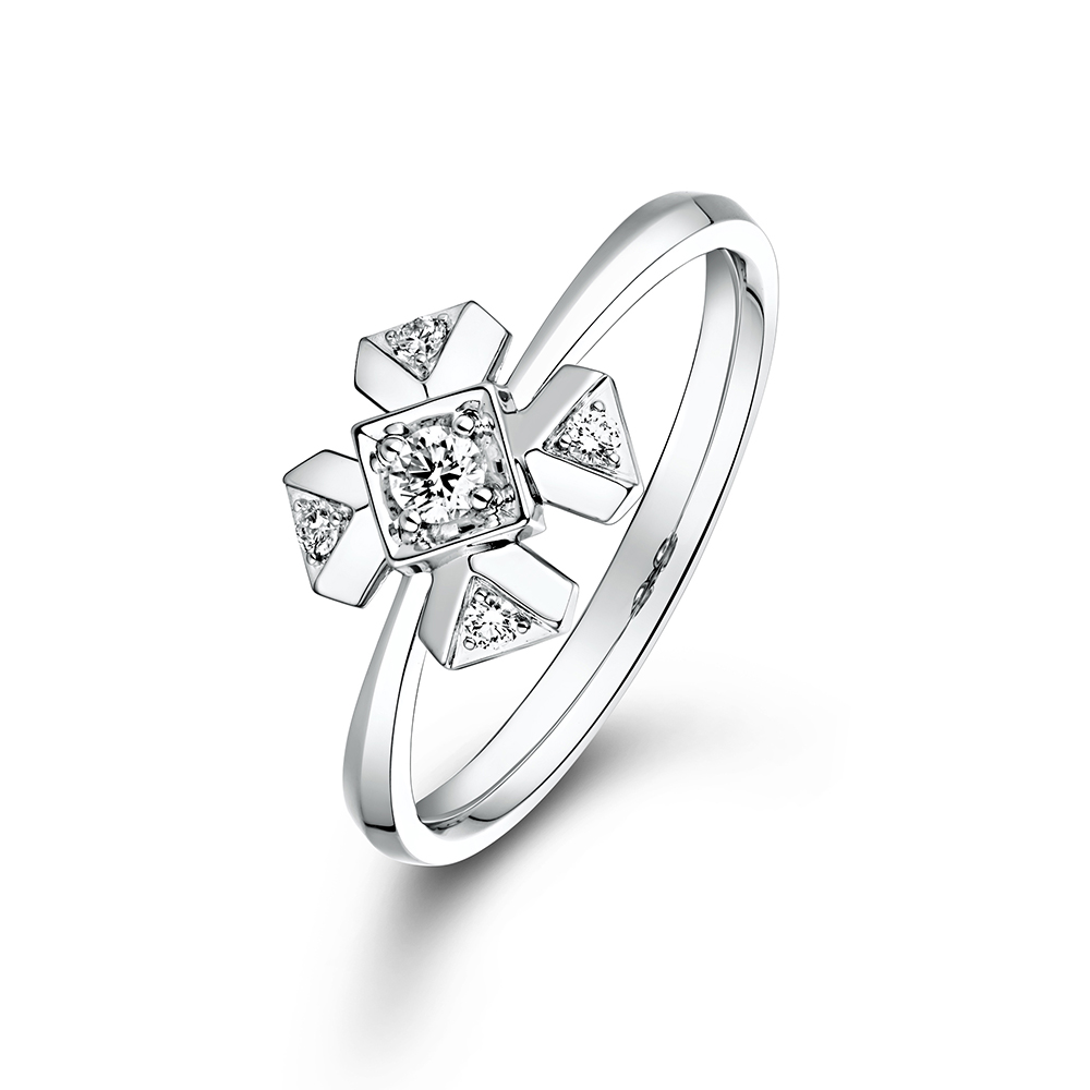 天天爱上新"花漾几何"18K金钻石戒指