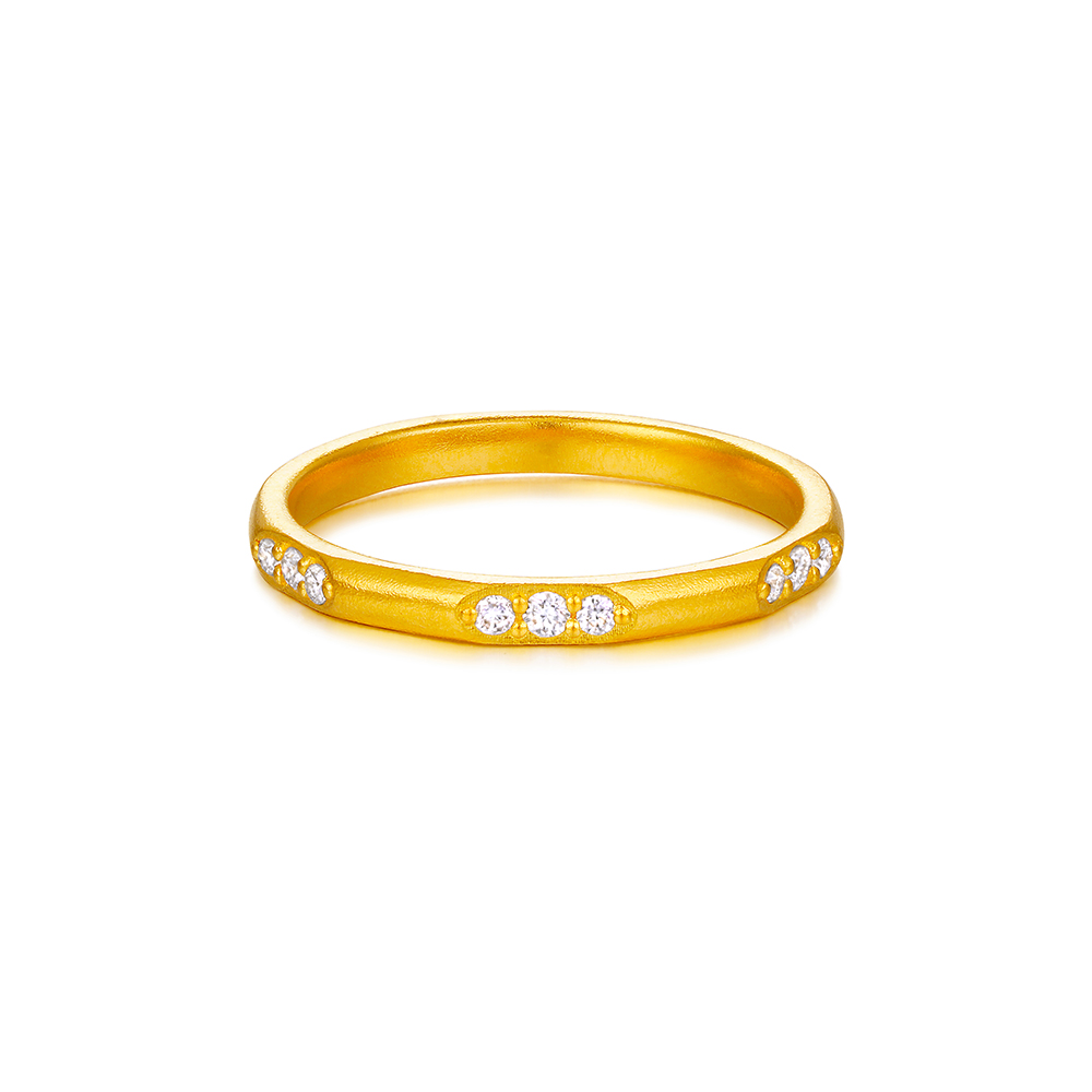 天天爱上新福满传家"恒闪星河"足金钻石戒指