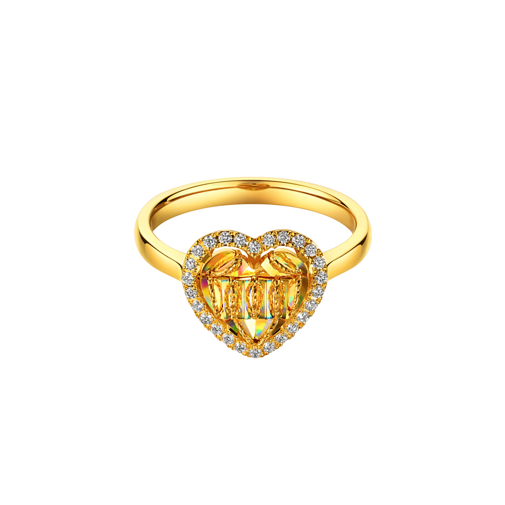 DiaBling Shimmering Gold Collection “DiaBling Heart Wish” Gold Diamond Ring